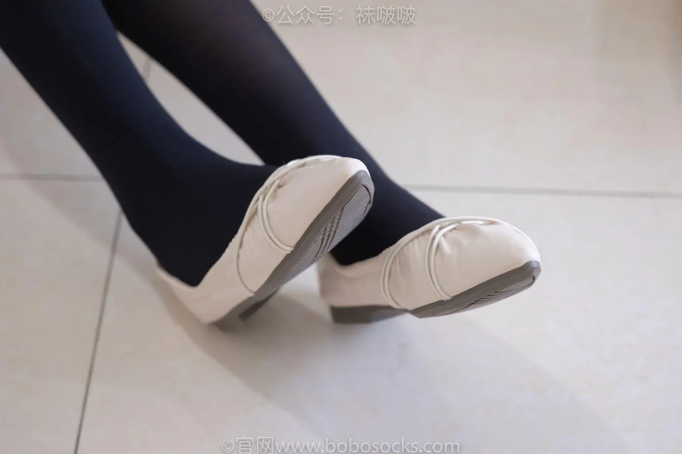 [BoBoSocks袜啵啵]NO.029 小甜豆-平底鞋、厚黑丝、厚肉丝、踩饼干剧情 [144P]插图9